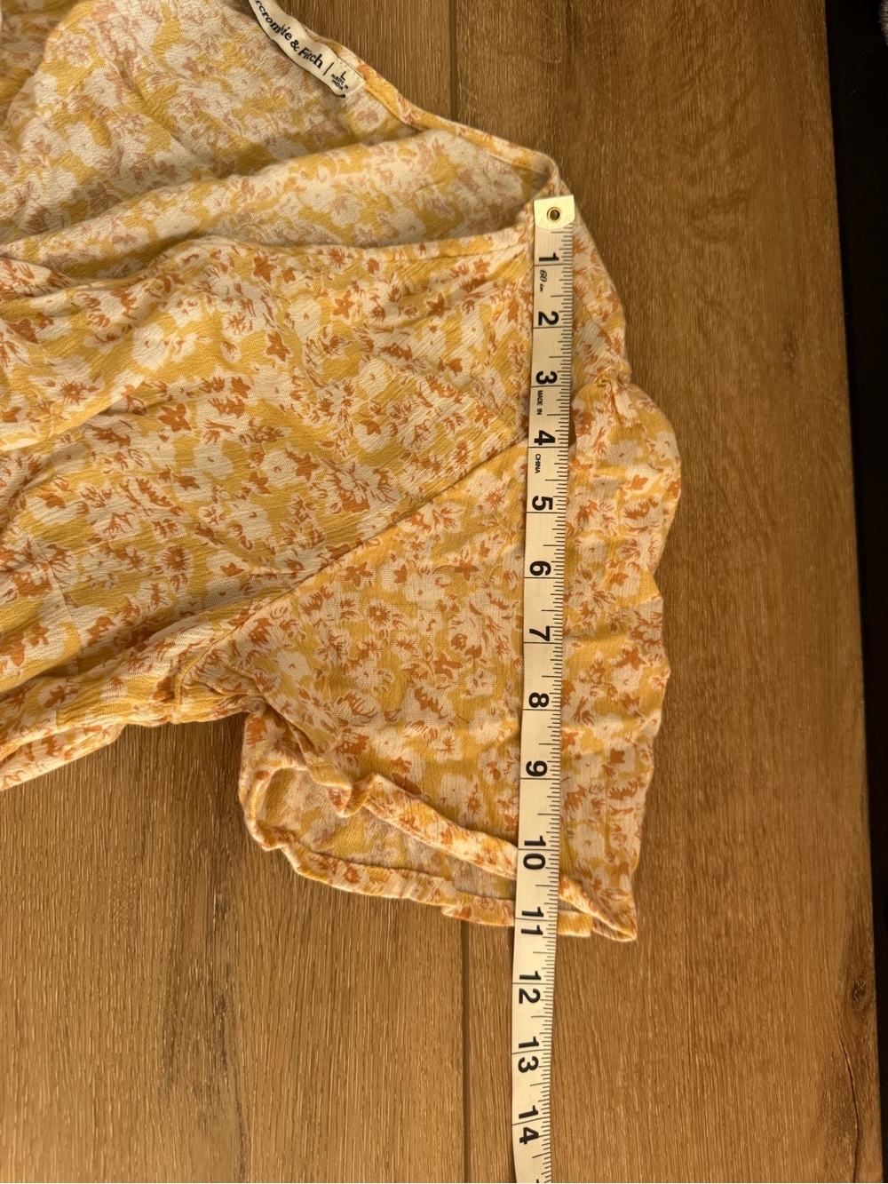 Abercrombie&Fitch floral tie-front blouse yellow multicolored print size L - Picture 6 of 6